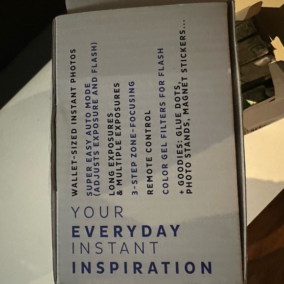 Lomo’Instant Automat Polaroid Camera - Picture 3 of 3